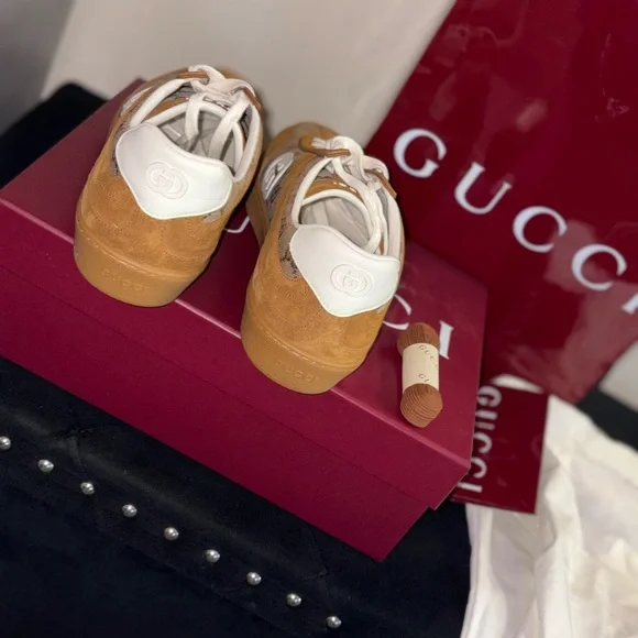 Gucci Red and White Receipt - Picture 2 of 5